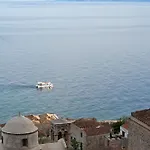 Monolithos فندق 3*