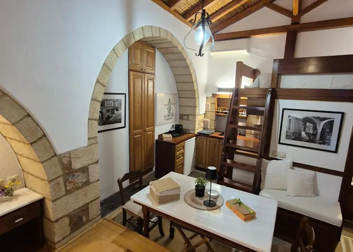 Отель Monolithos Монемвазия