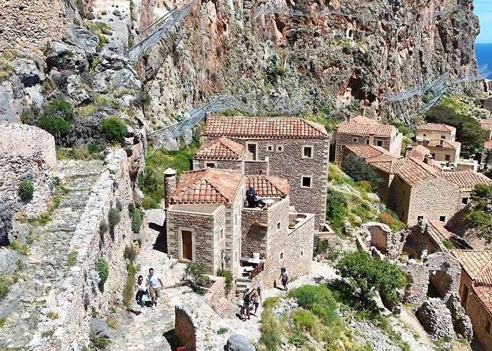 Monolithos מלון מונמבאסיה